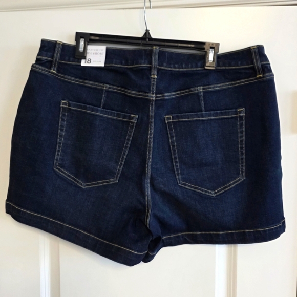 Lane Bryant Signature Fit Denim Midi Short size 18 - Picture 3 of 5